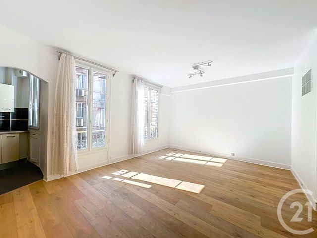 Appartement F2 à vendre - 2 pièces - 53.12 m2 - PARIS - 75014 - ILE-DE-FRANCE - Century 21 Porte D'Orléans